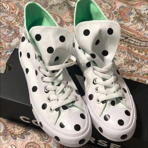 NIB CONVERSE POLKA DOT HI CHUCKS